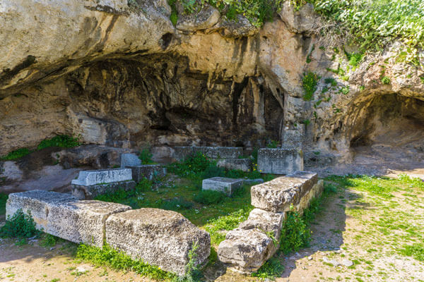 Private guided excursion to Eleusis from Athens